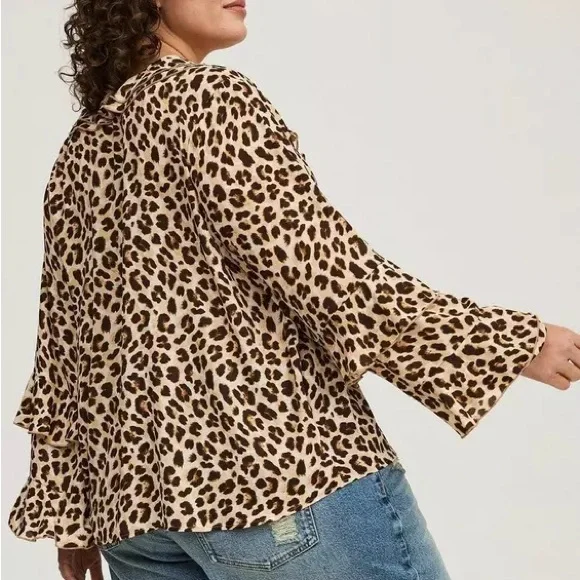NWT- Torrid Leopard Print Chiffon Tie-Front Blouse – Size 1 - Picture 2 of 5